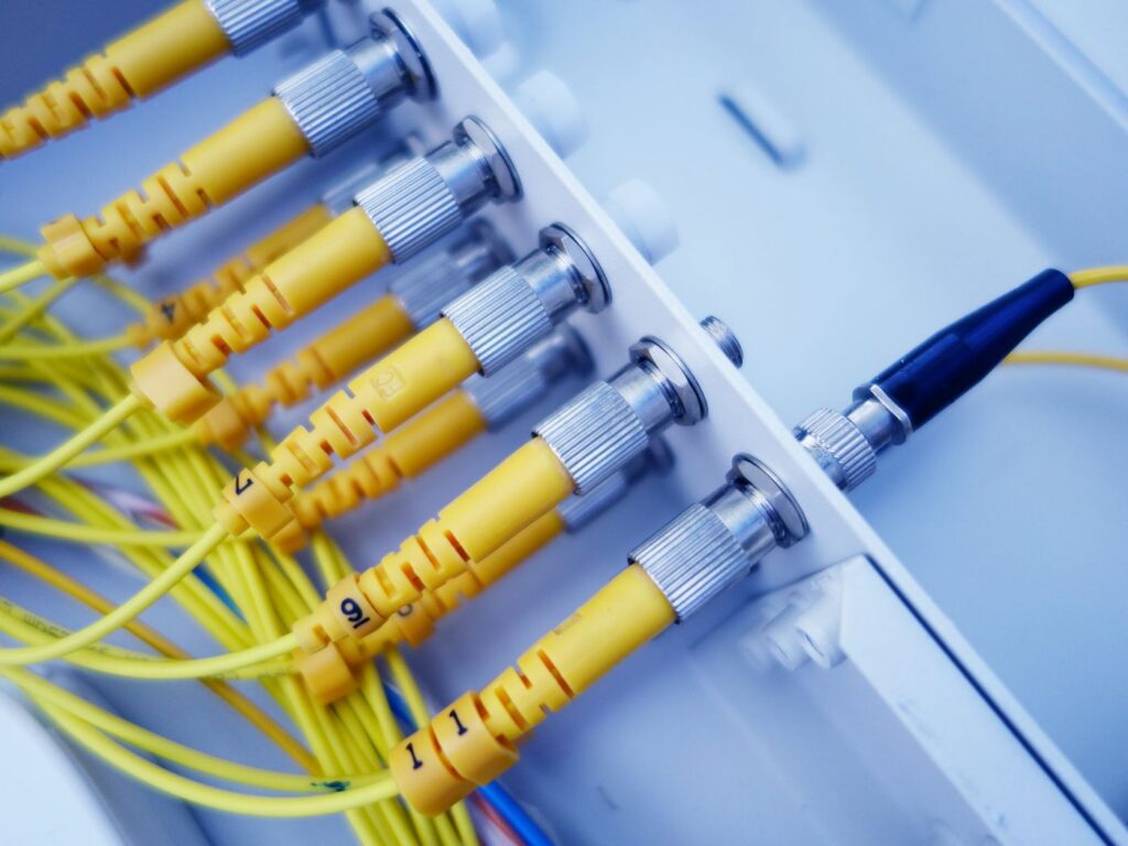 Fibre optic connectors used for business connectivity
